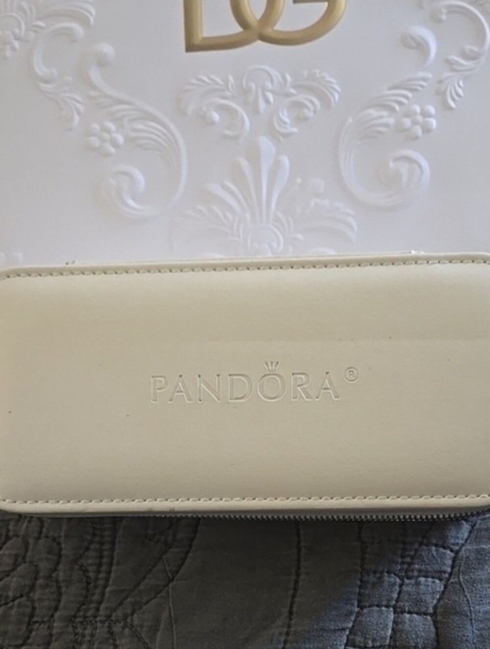 Pandora Cream Travel Jewelry Case
